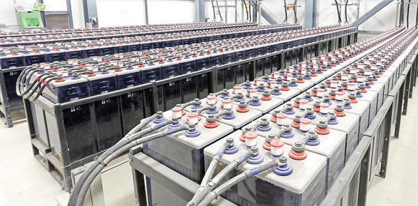 مصر توقّع اتفاقية لإنشاء مصنع ضخم لبطاريات تخزين الكهرباء